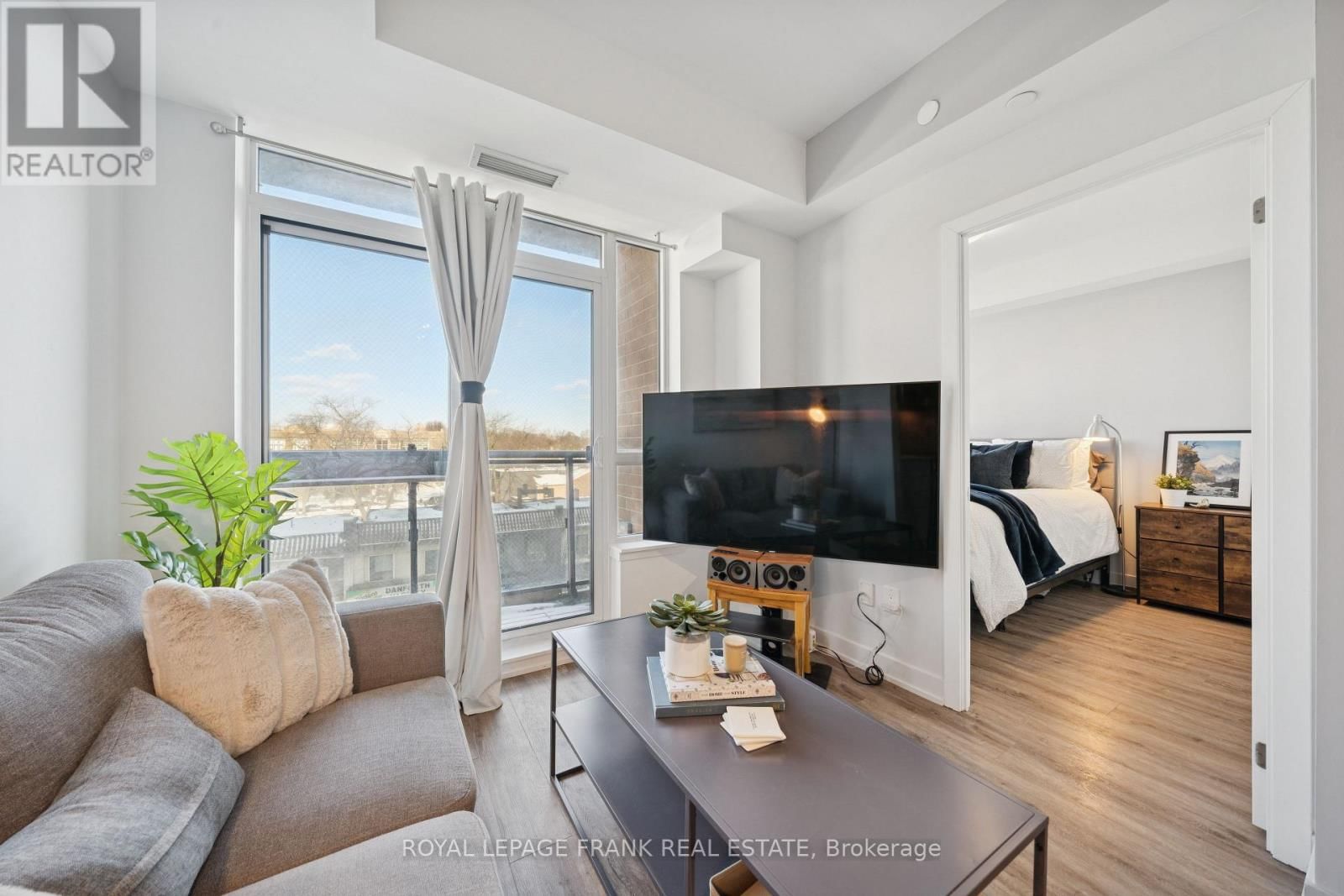 409 - 630 GREENWOOD AVENUE Image 8