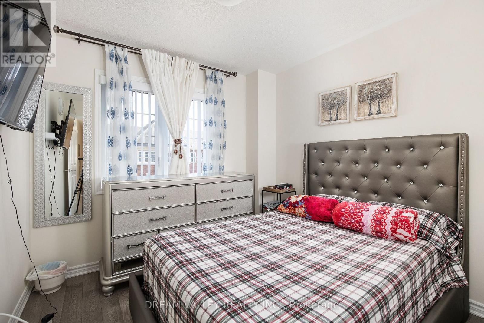 88 JOLLY WAY Image 15