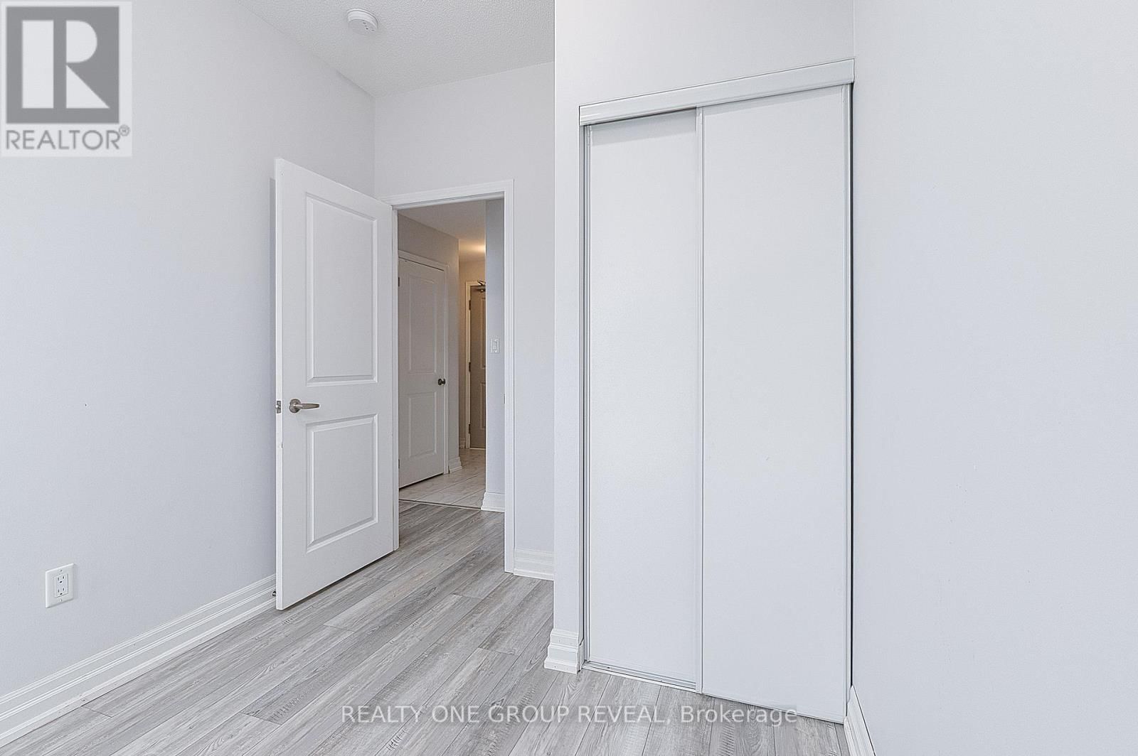 210 - 80 ASPEN SPRINGS DRIVE Image 10