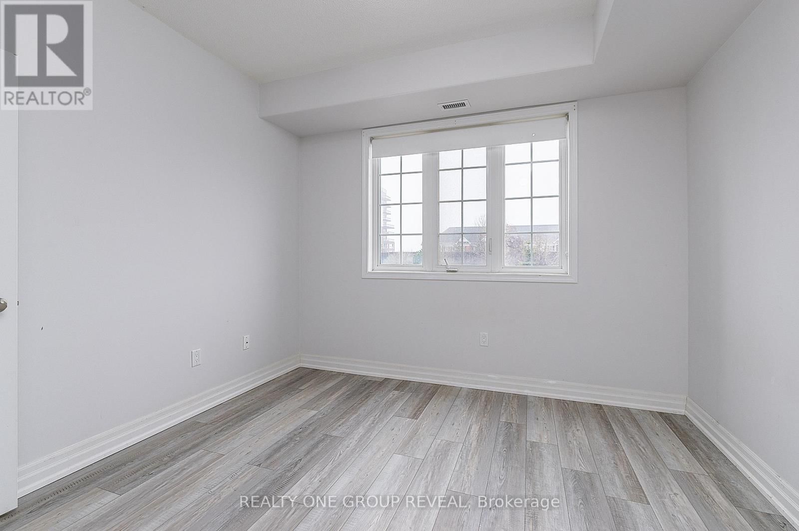 210 - 80 ASPEN SPRINGS DRIVE Image 11