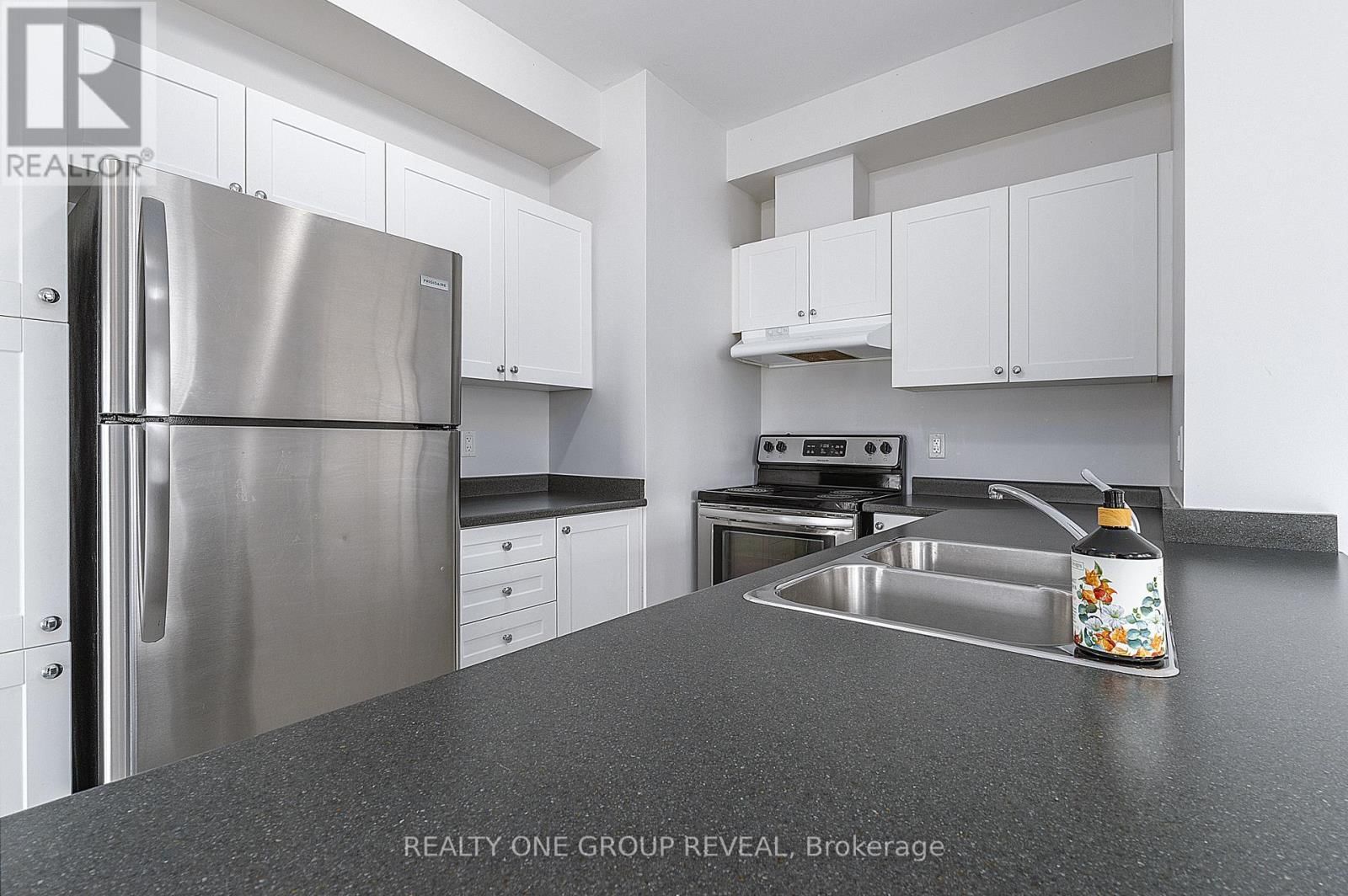 210 - 80 ASPEN SPRINGS DRIVE Image 14