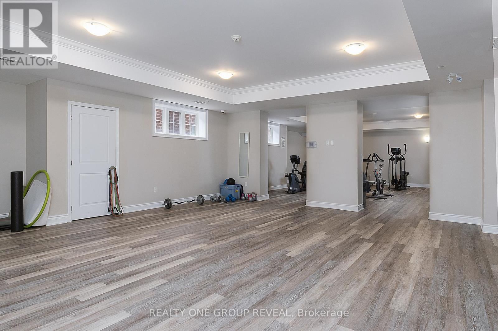 210 - 80 ASPEN SPRINGS DRIVE Image 24