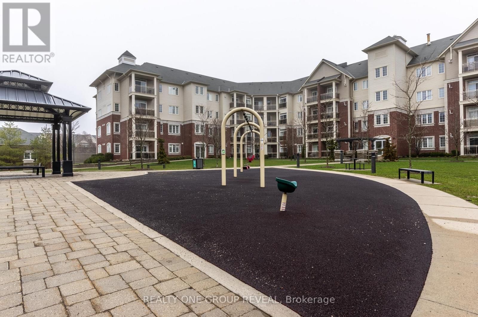 210 - 80 ASPEN SPRINGS DRIVE Image 25