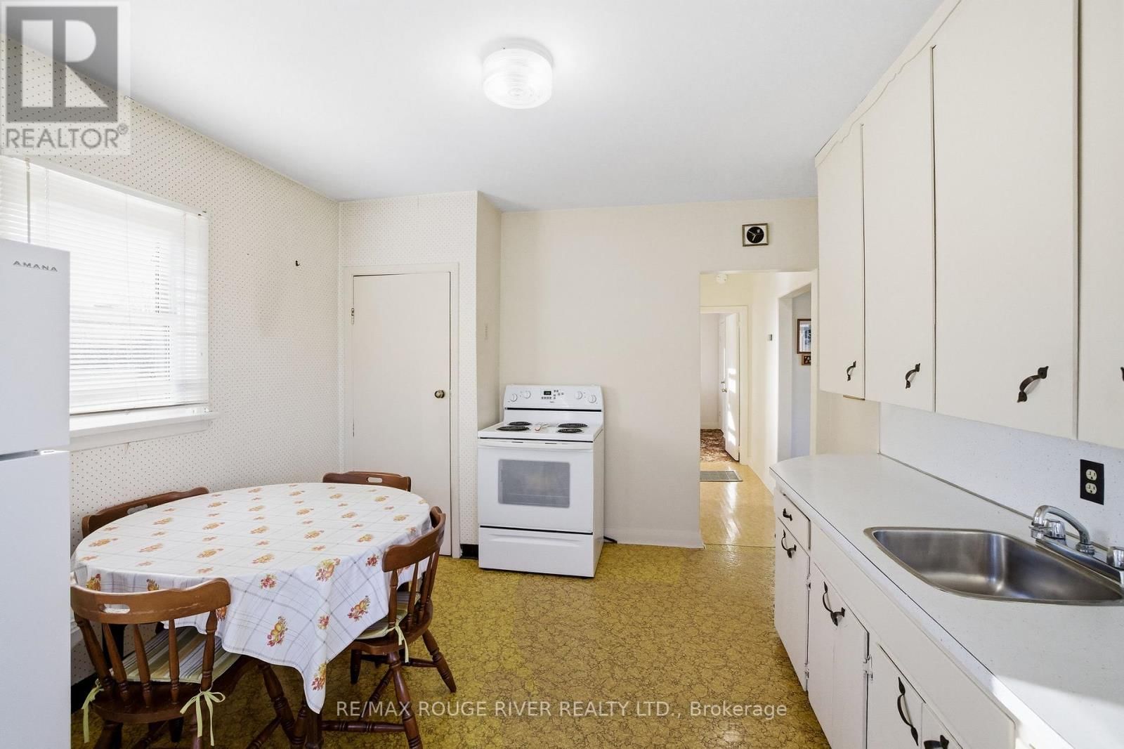 344 NIPIGON STREET Image 15