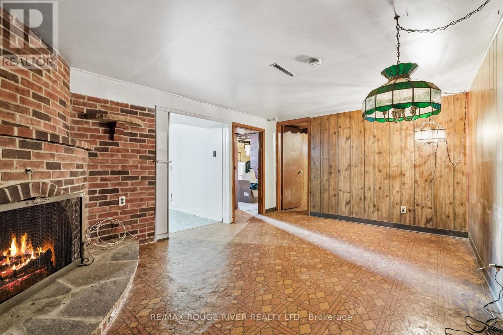 344 NIPIGON STREET Image 27