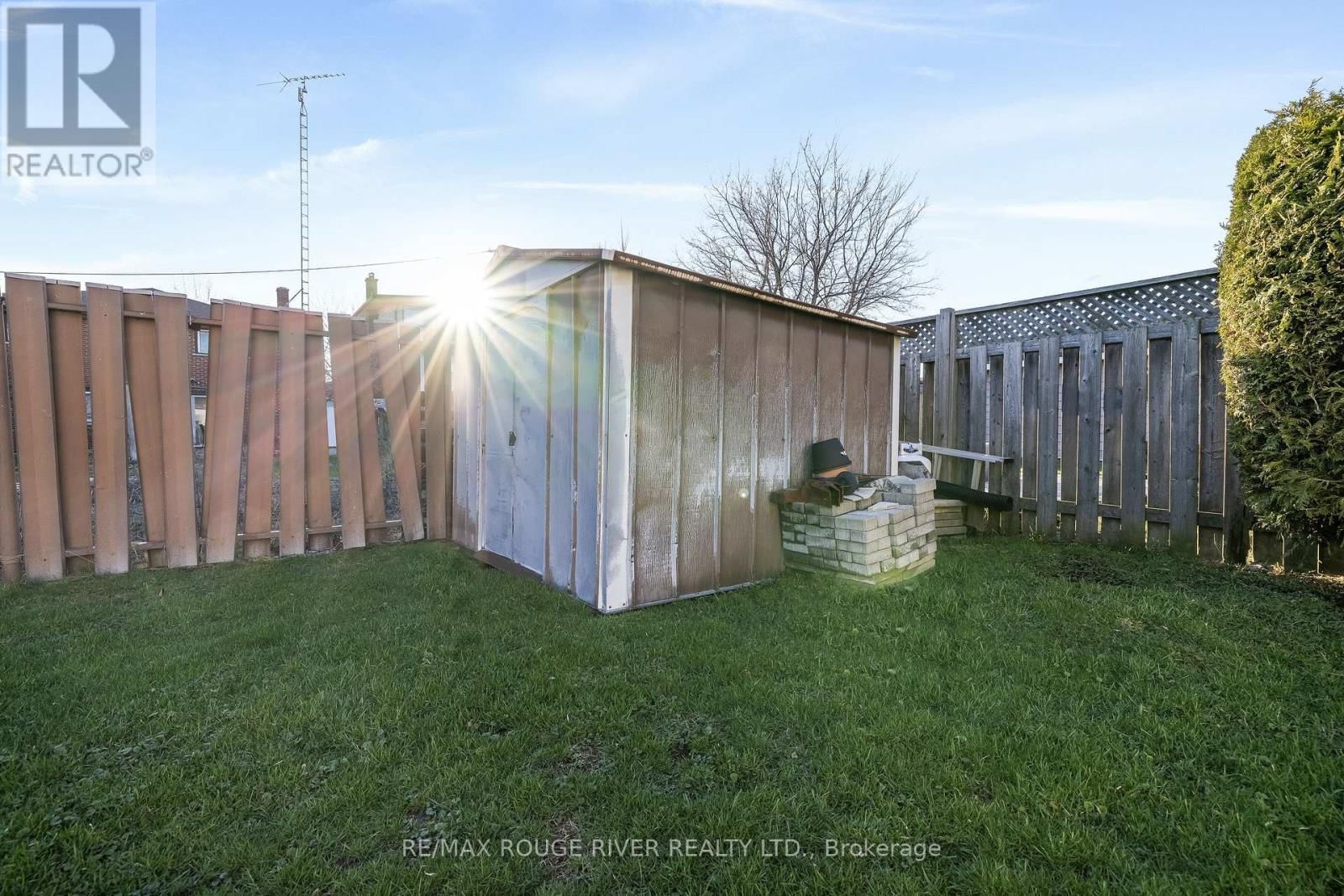 344 NIPIGON STREET Image 41