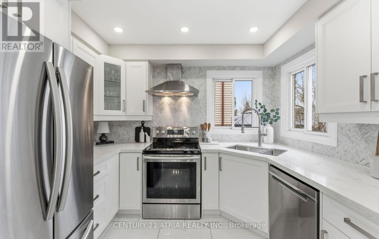 18 ELMEROY COURT Image 21