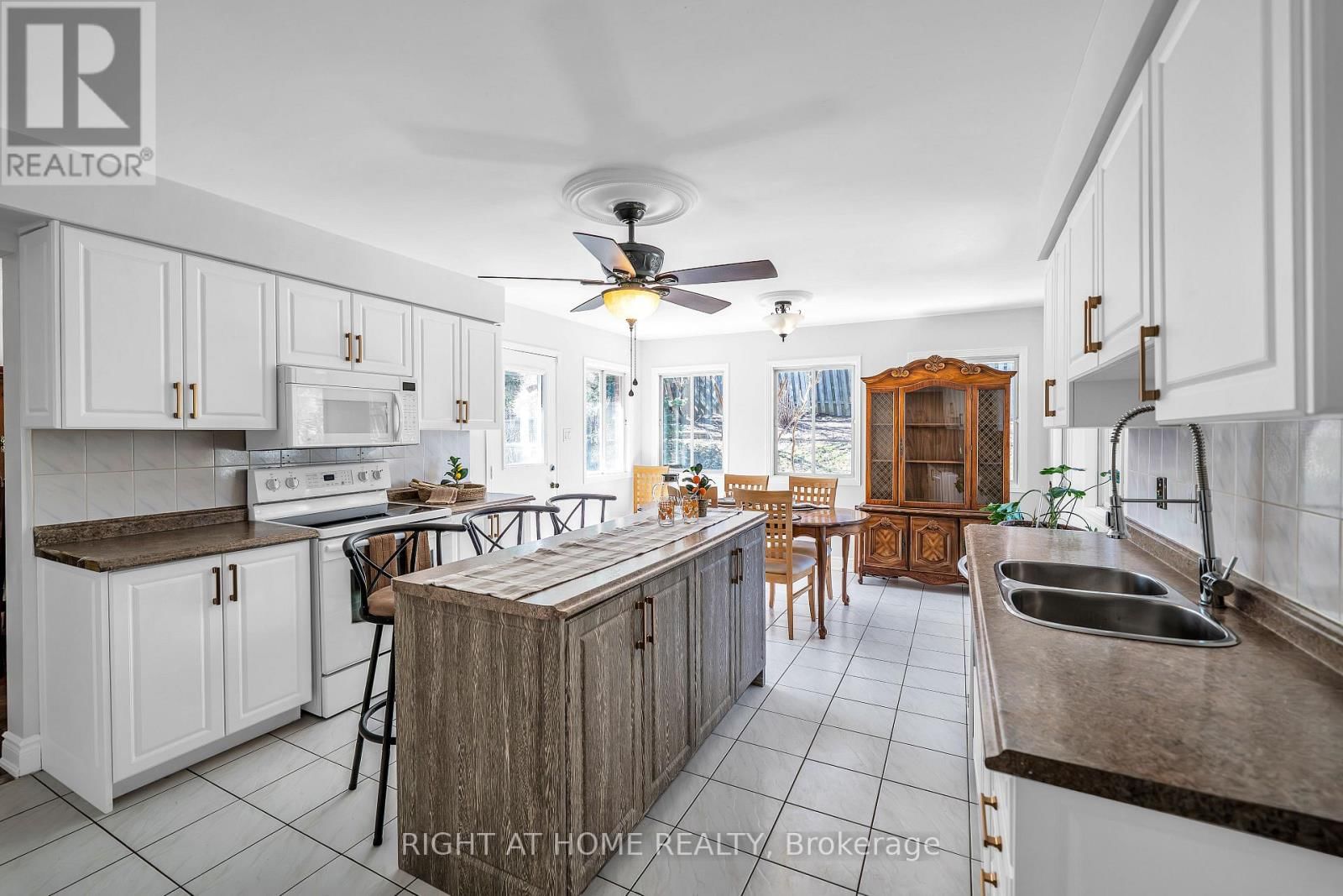 1657 DELLBROOK AVENUE Image 14