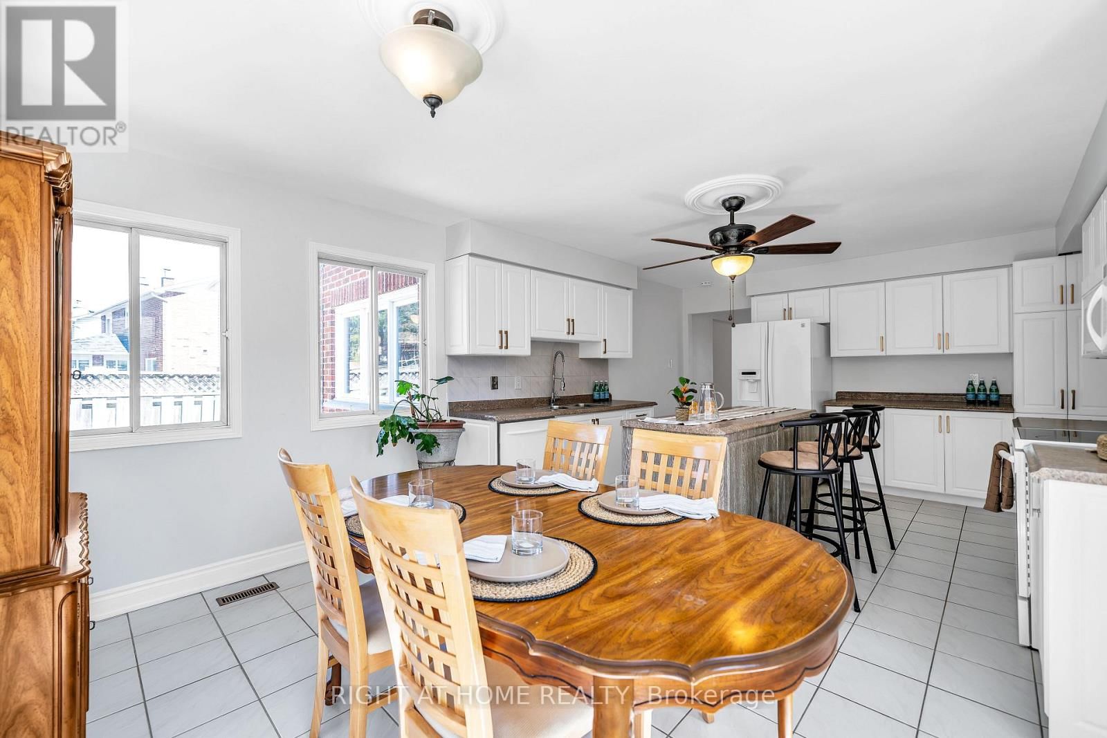 1657 DELLBROOK AVENUE Image 19