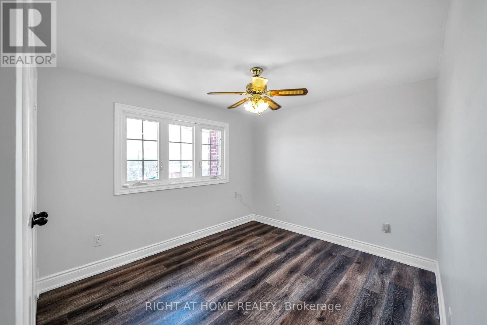 1657 DELLBROOK AVENUE Image 30