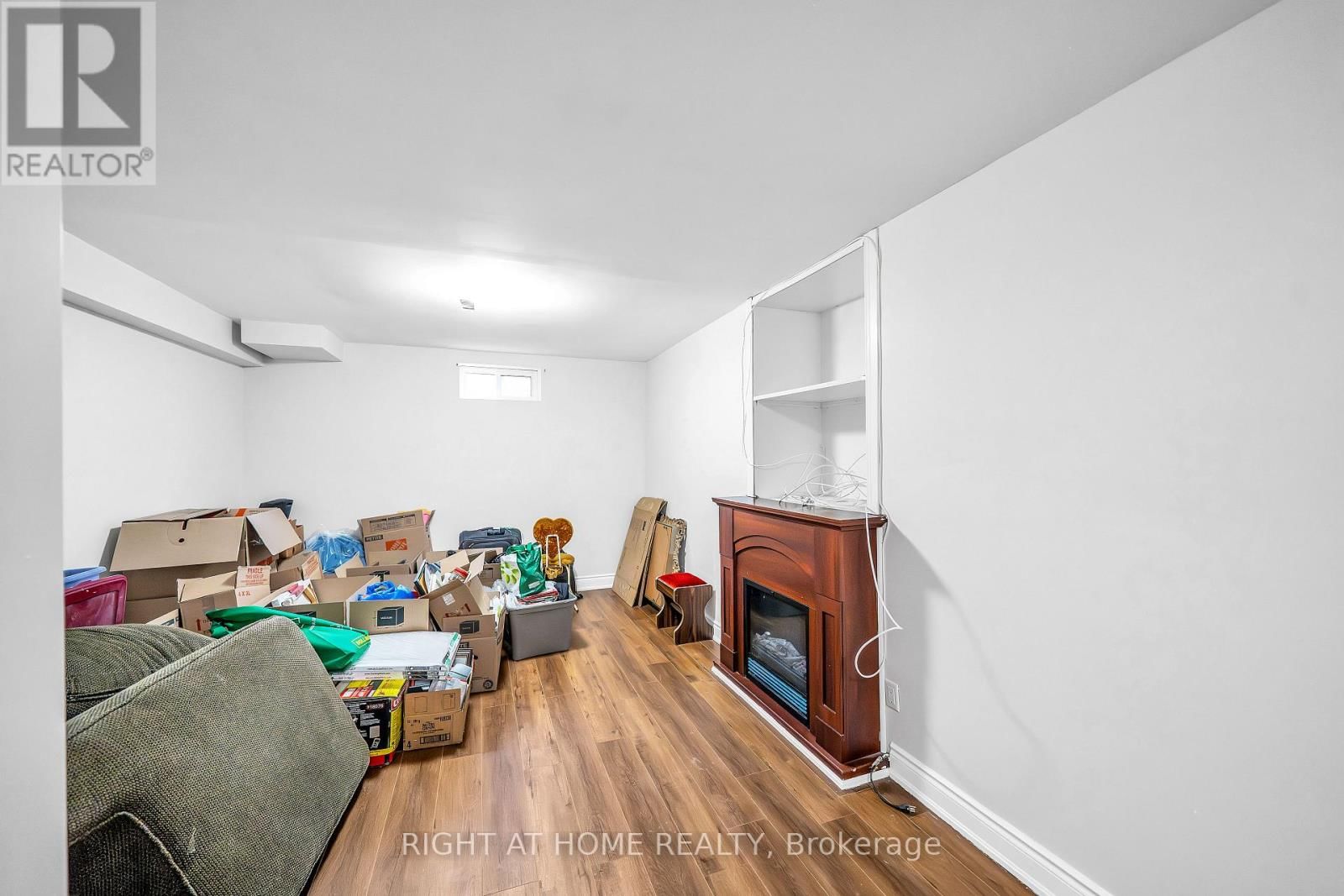 1657 DELLBROOK AVENUE Image 33