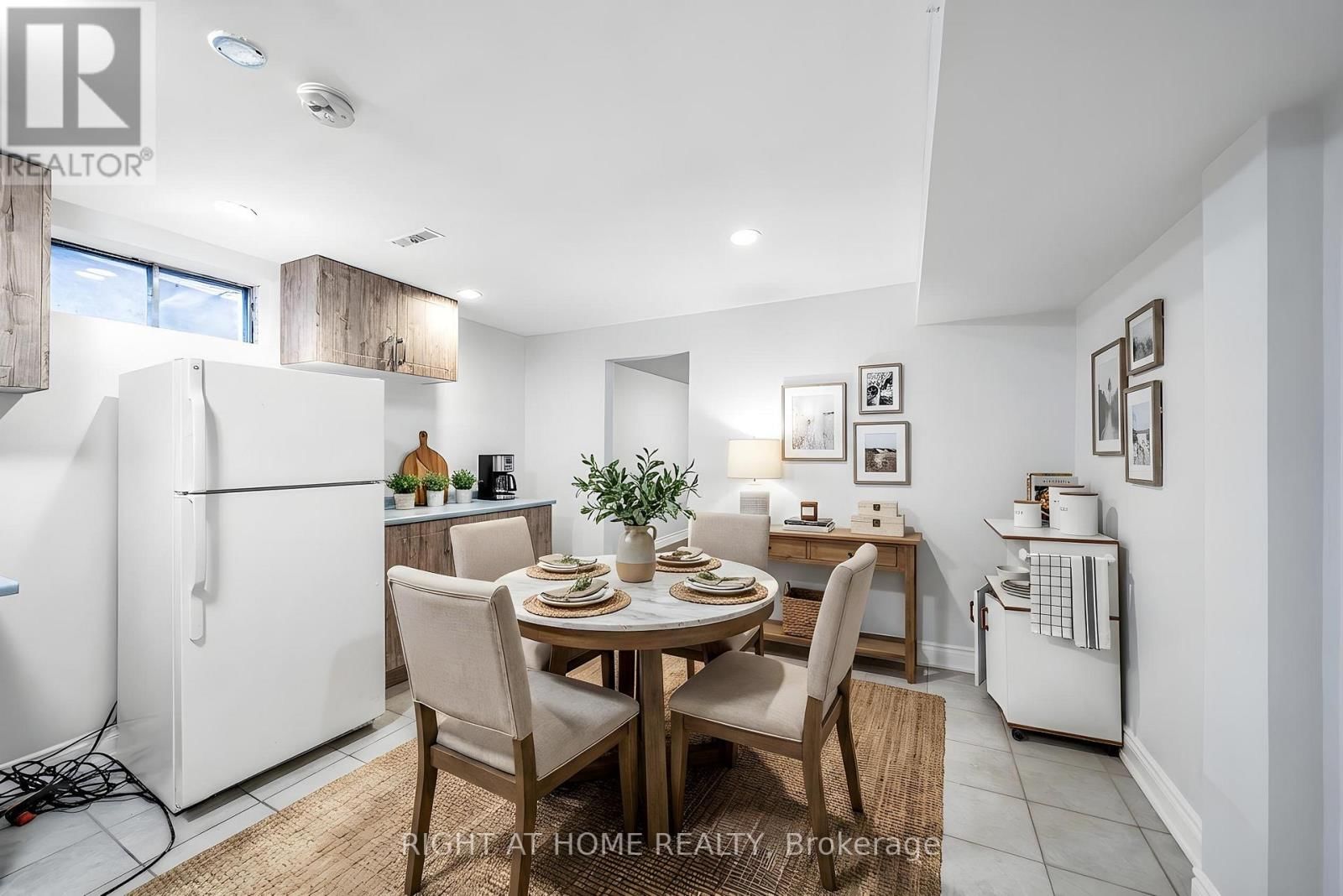 1657 DELLBROOK AVENUE Image 36