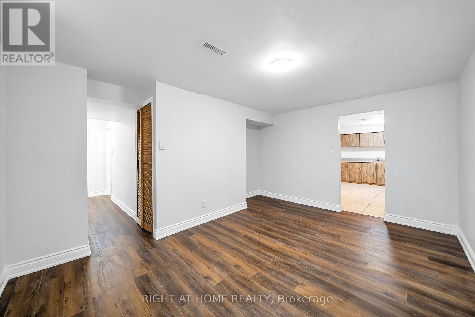 1657 DELLBROOK AVENUE Image 41