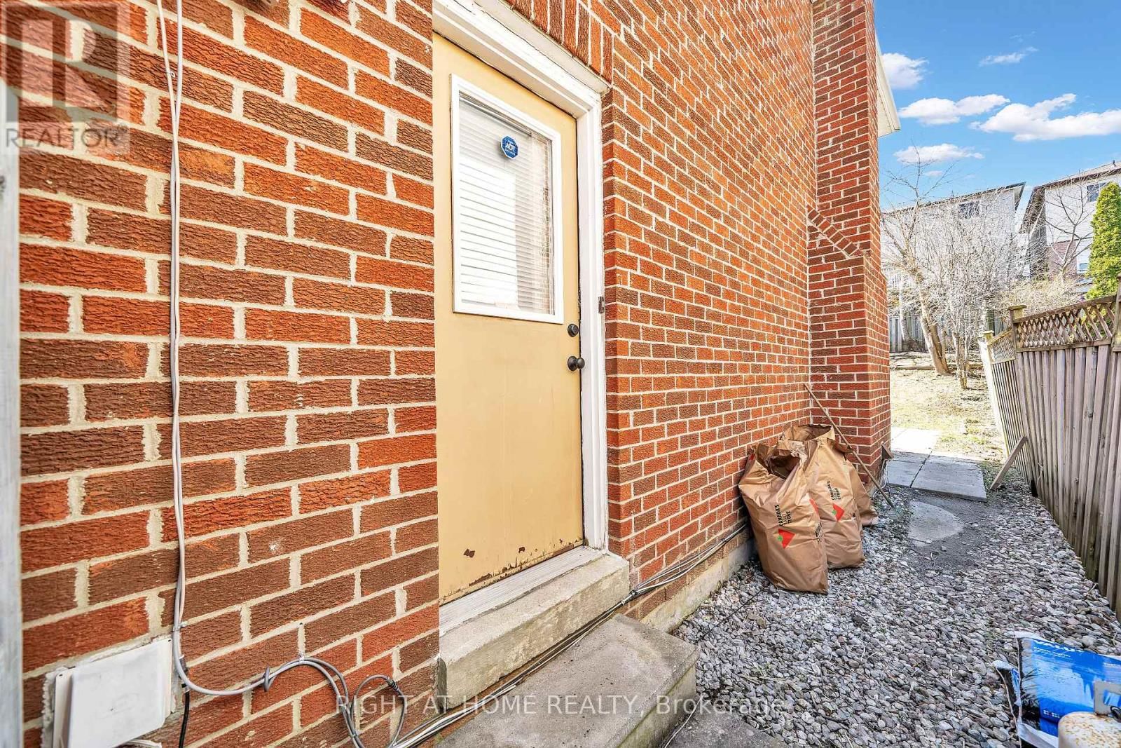 1657 DELLBROOK AVENUE Image 50