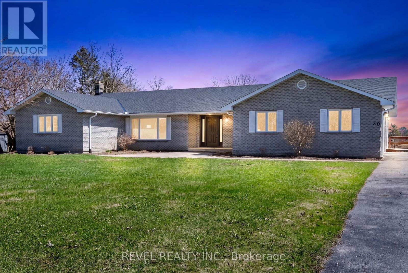 30 CASTLE HARBOUR DRIVE Image 1