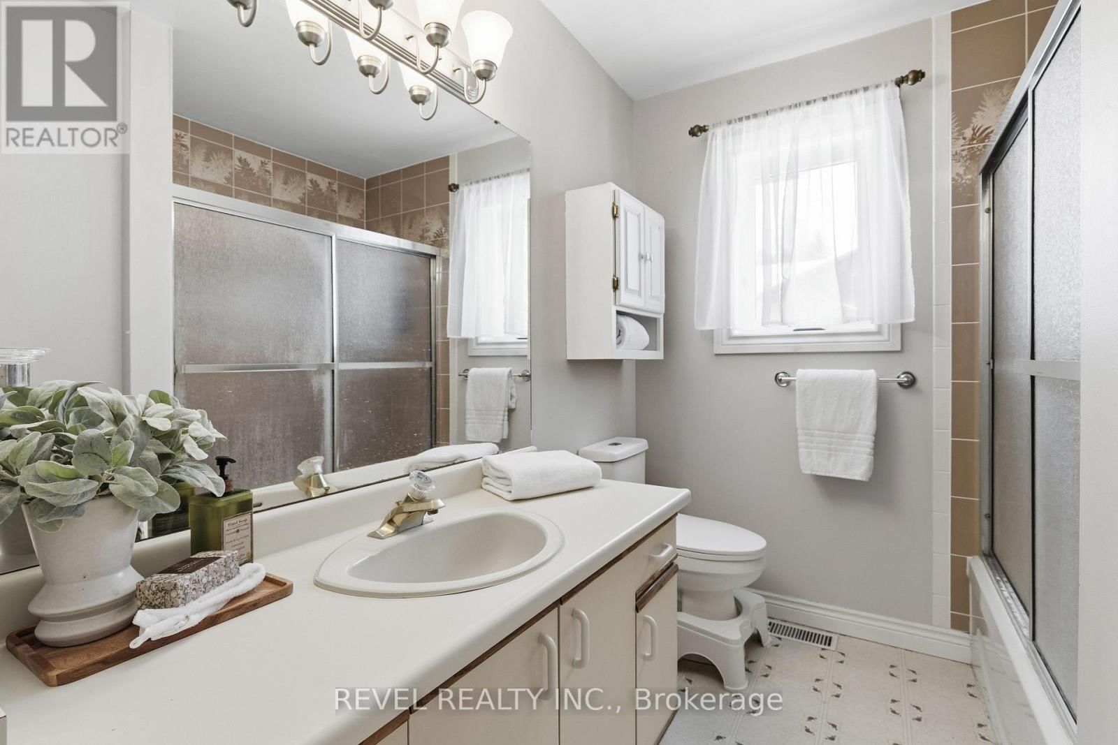 30 CASTLE HARBOUR DRIVE Image 24