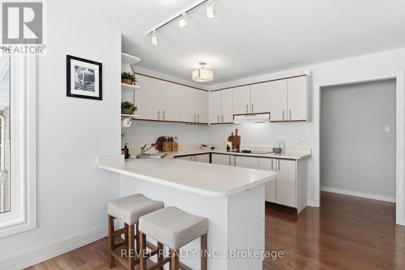 30 CASTLE HARBOUR DRIVE Image 9