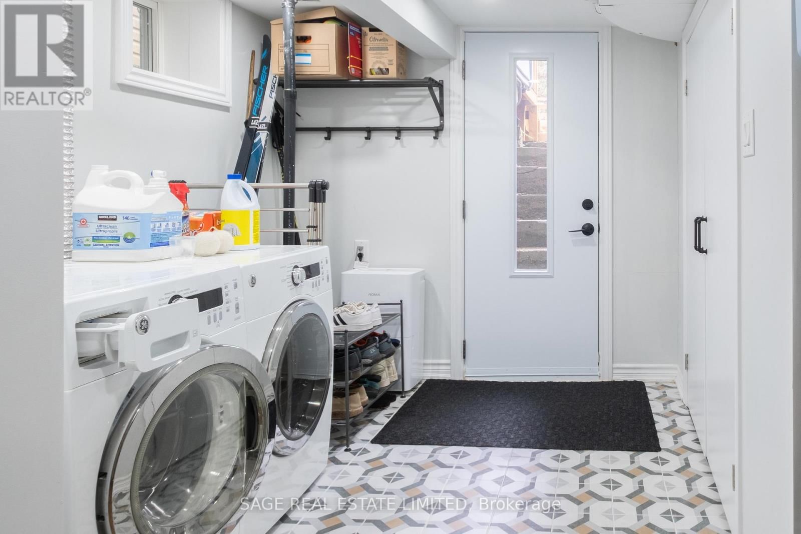 14 NEWMAN AVENUE Image 32