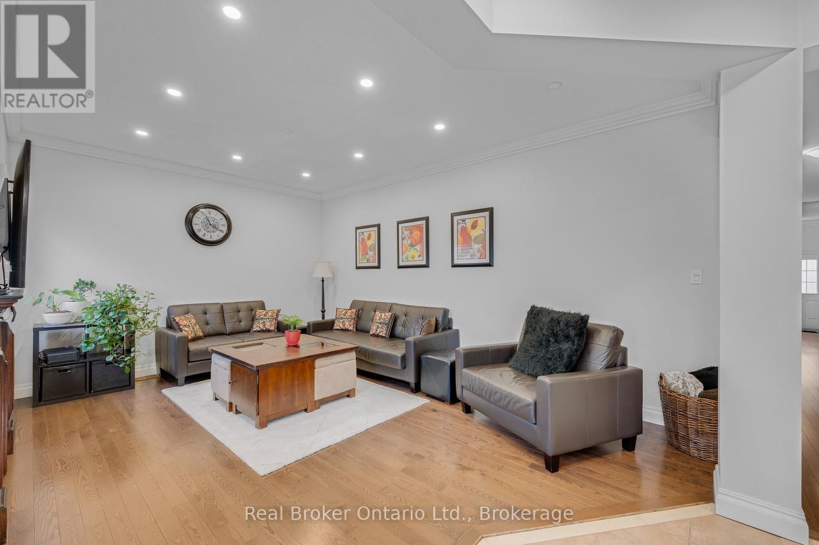 6 WILSONGARY CIRCLE Image 13