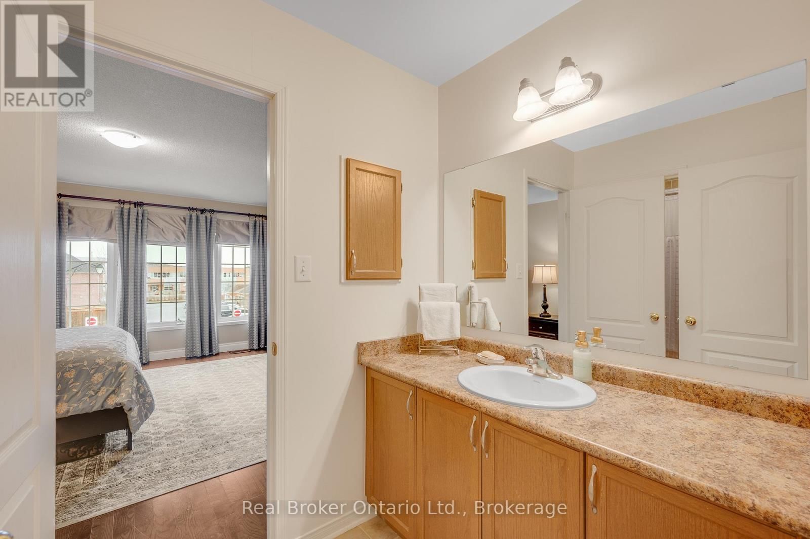 6 WILSONGARY CIRCLE Image 29