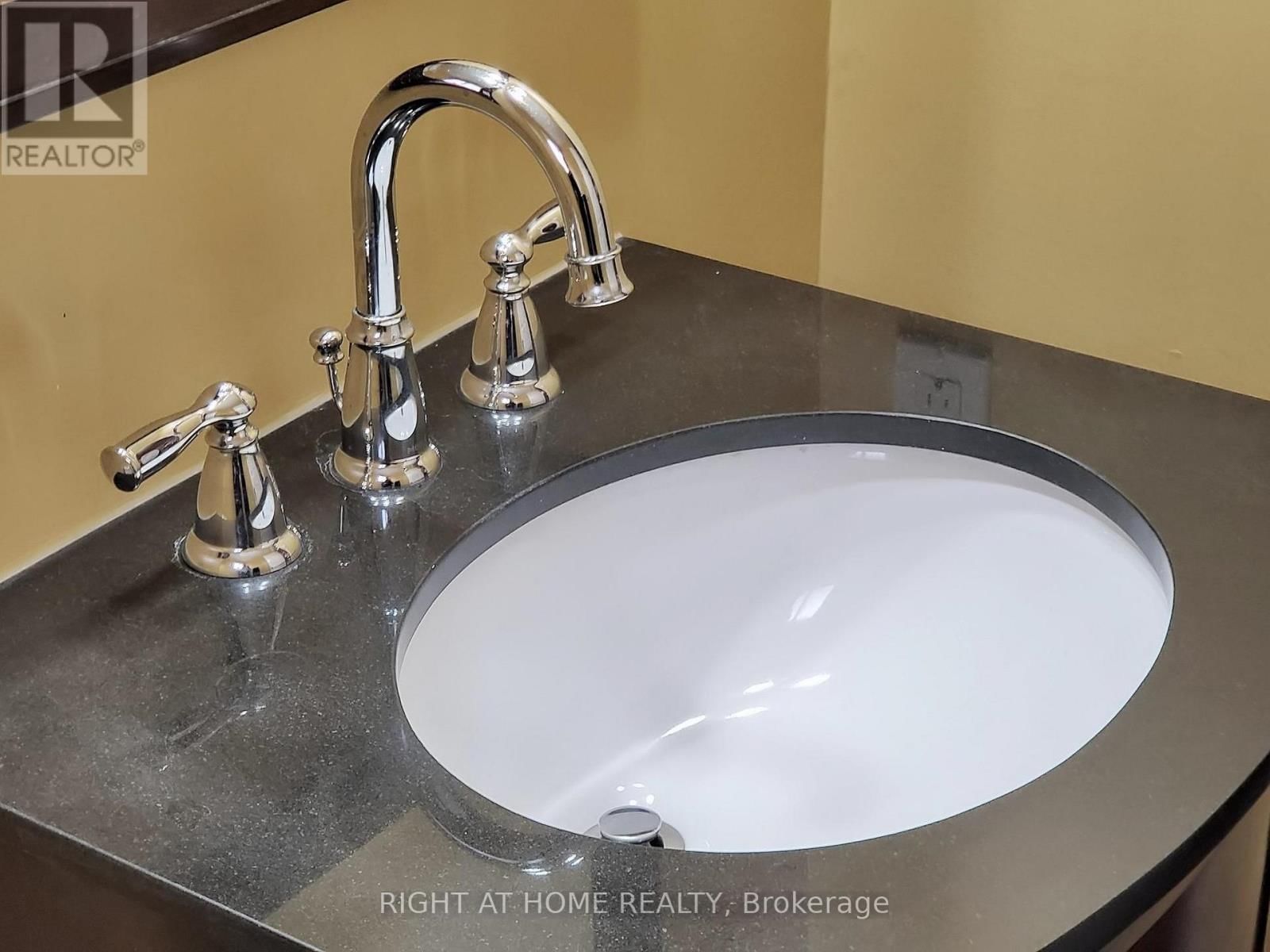 531 STEEPLE HILL Image 15