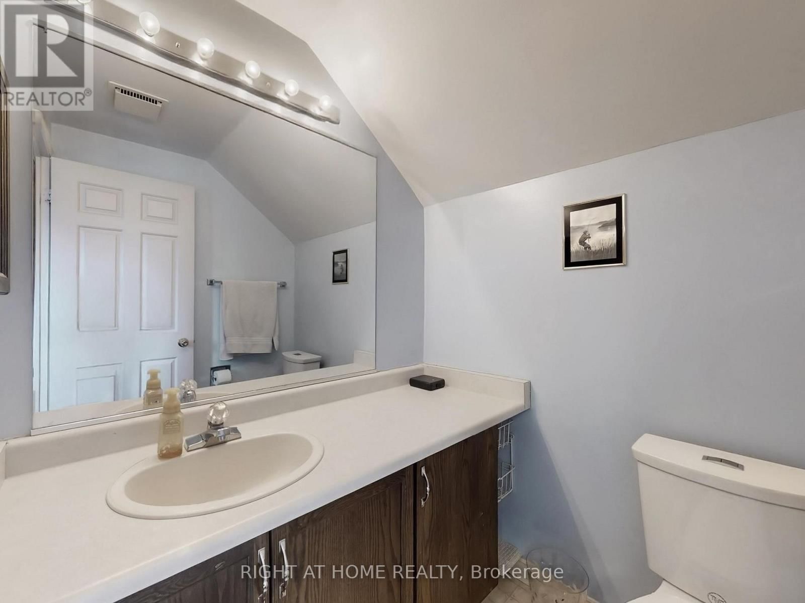 531 STEEPLE HILL Image 27