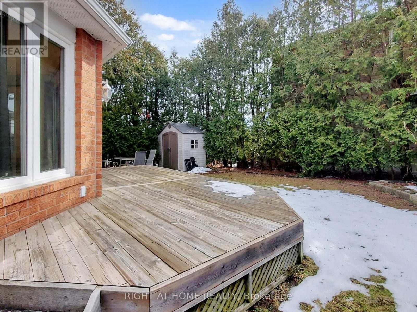 531 STEEPLE HILL Image 35