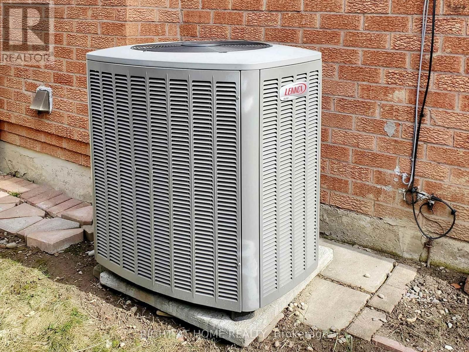 531 STEEPLE HILL Image 36