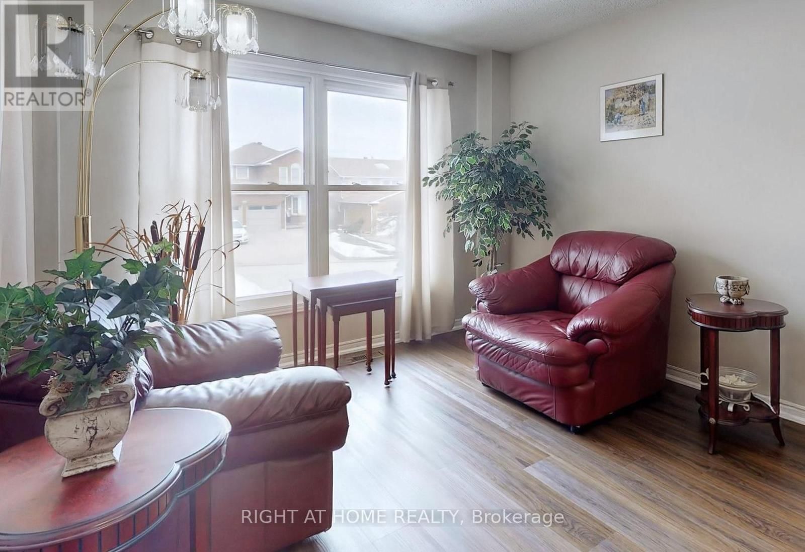 531 STEEPLE HILL Image 5