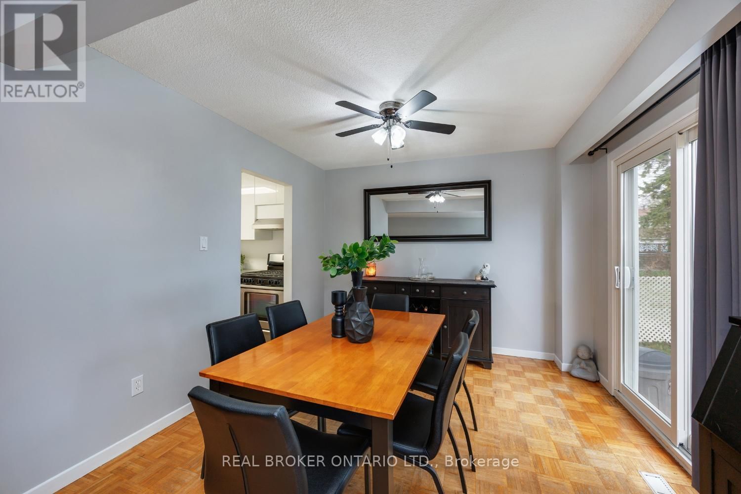 71 ROSER CRESCENT Image 10