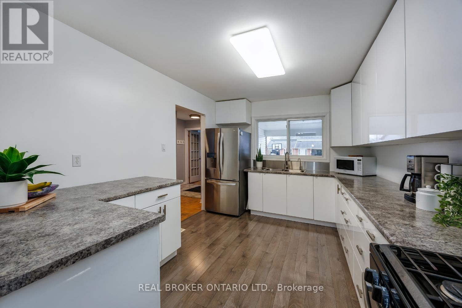 71 ROSER CRESCENT Image 6