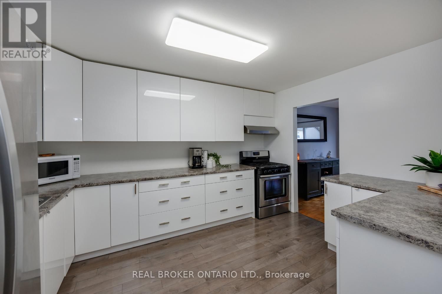 71 ROSER CRESCENT Image 7