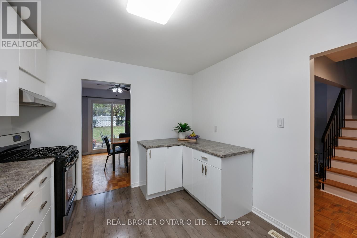 71 ROSER CRESCENT Image 8