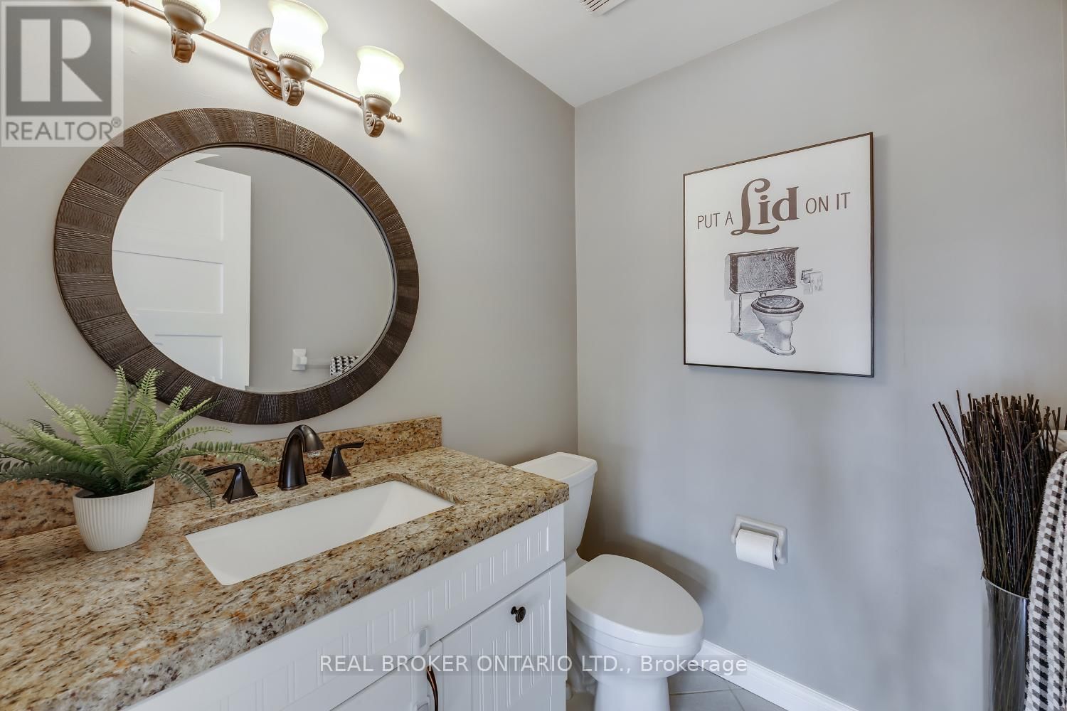 55 MULL CRESCENT Image 24