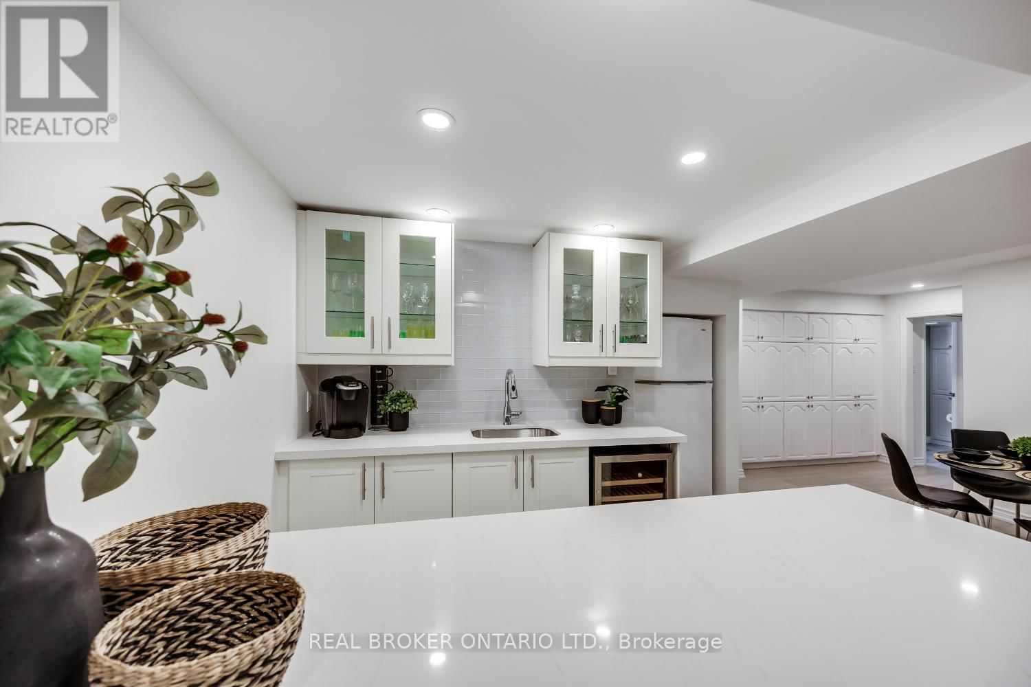 55 MULL CRESCENT Image 38