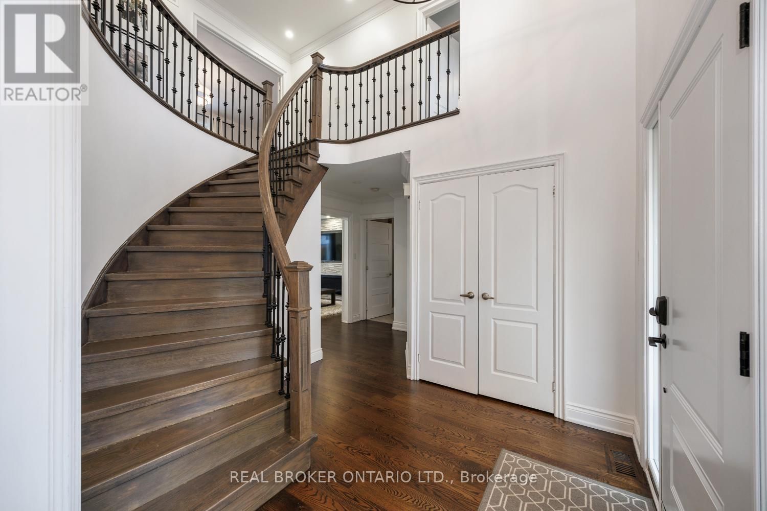 55 MULL CRESCENT Image 8