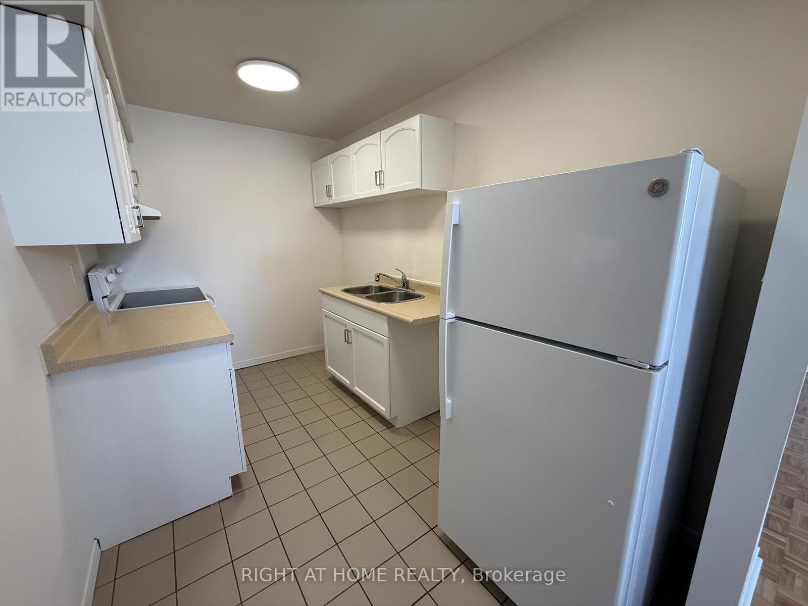 205 - 855 WILSON ROAD NORTH Image 9