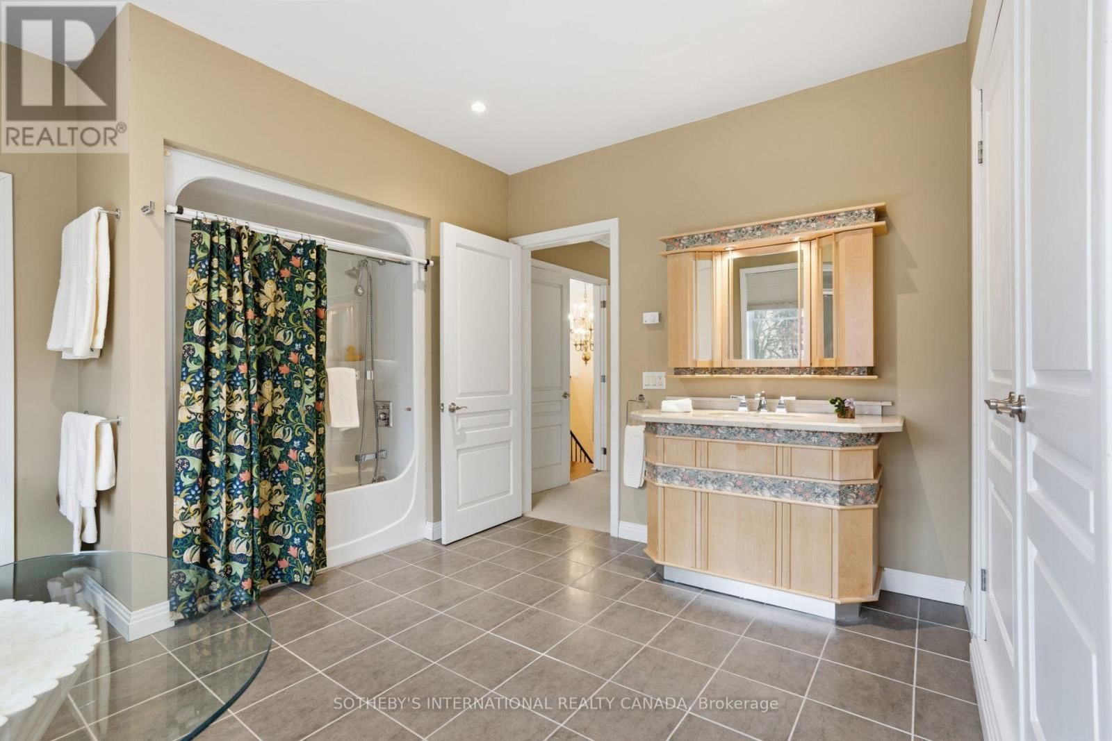 55 PINE RIDGE DRIVE Image 32