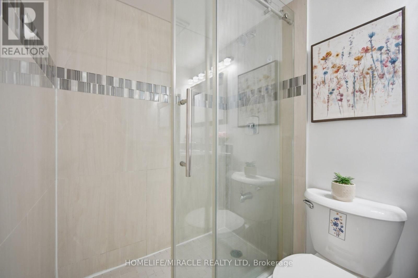 1703 - 100 PRUDENTIAL DRIVE Image 21