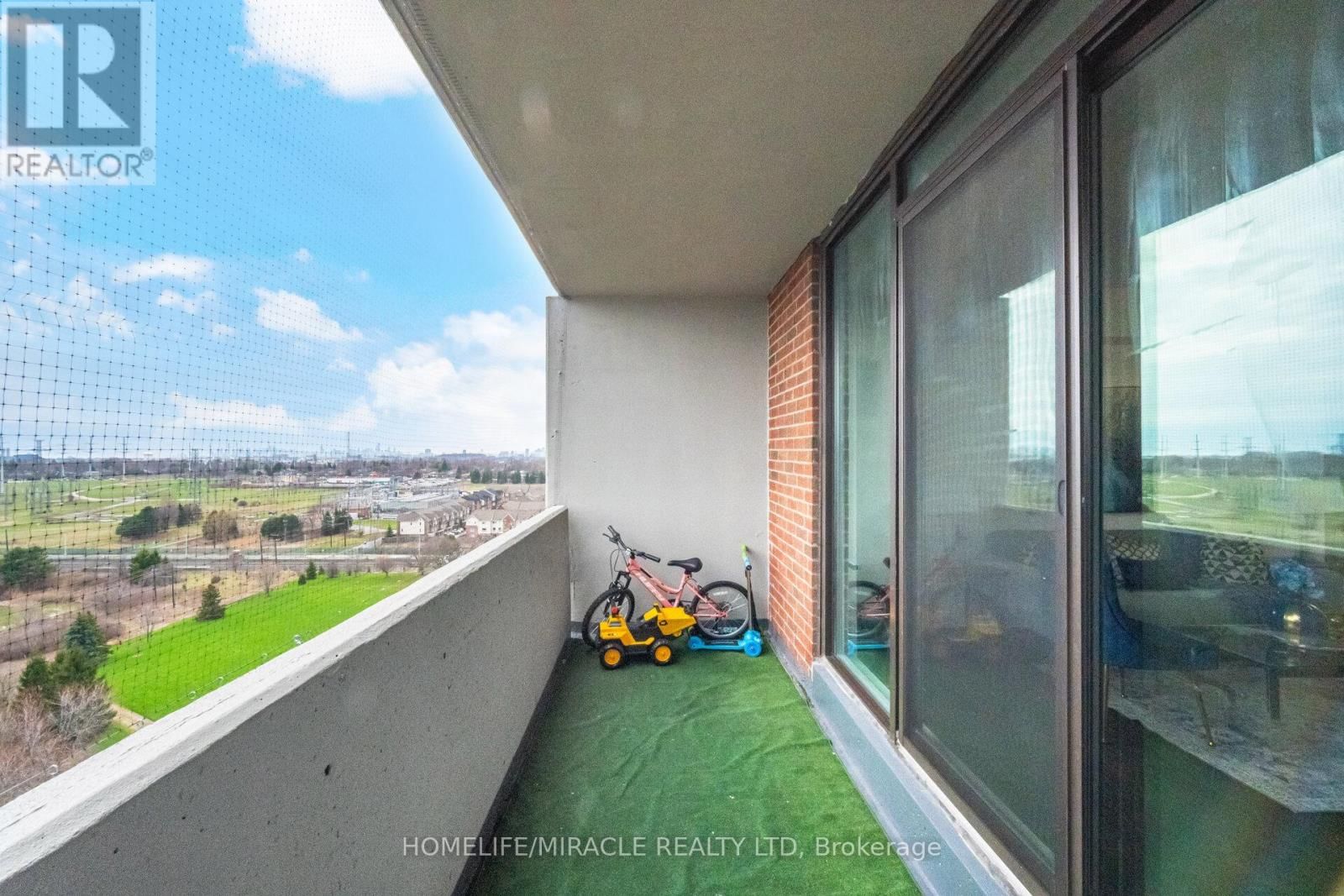 1703 - 100 PRUDENTIAL DRIVE Image 25