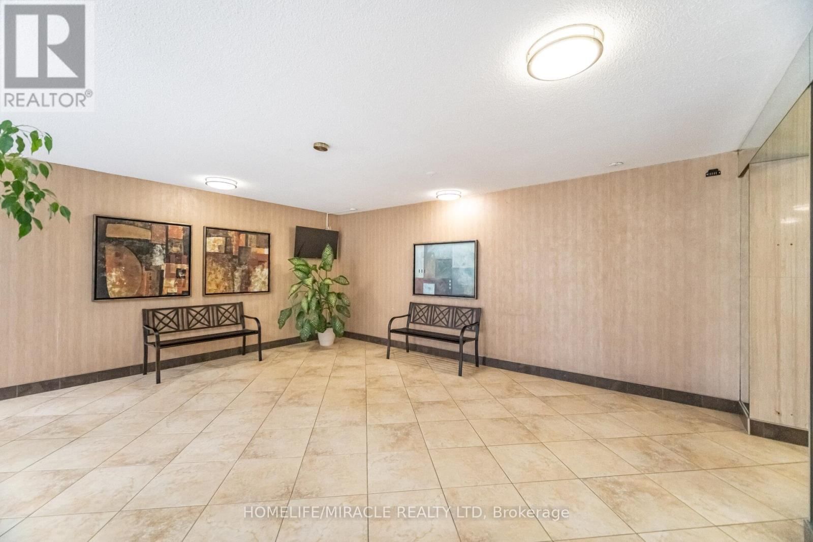 1703 - 100 PRUDENTIAL DRIVE Image 34