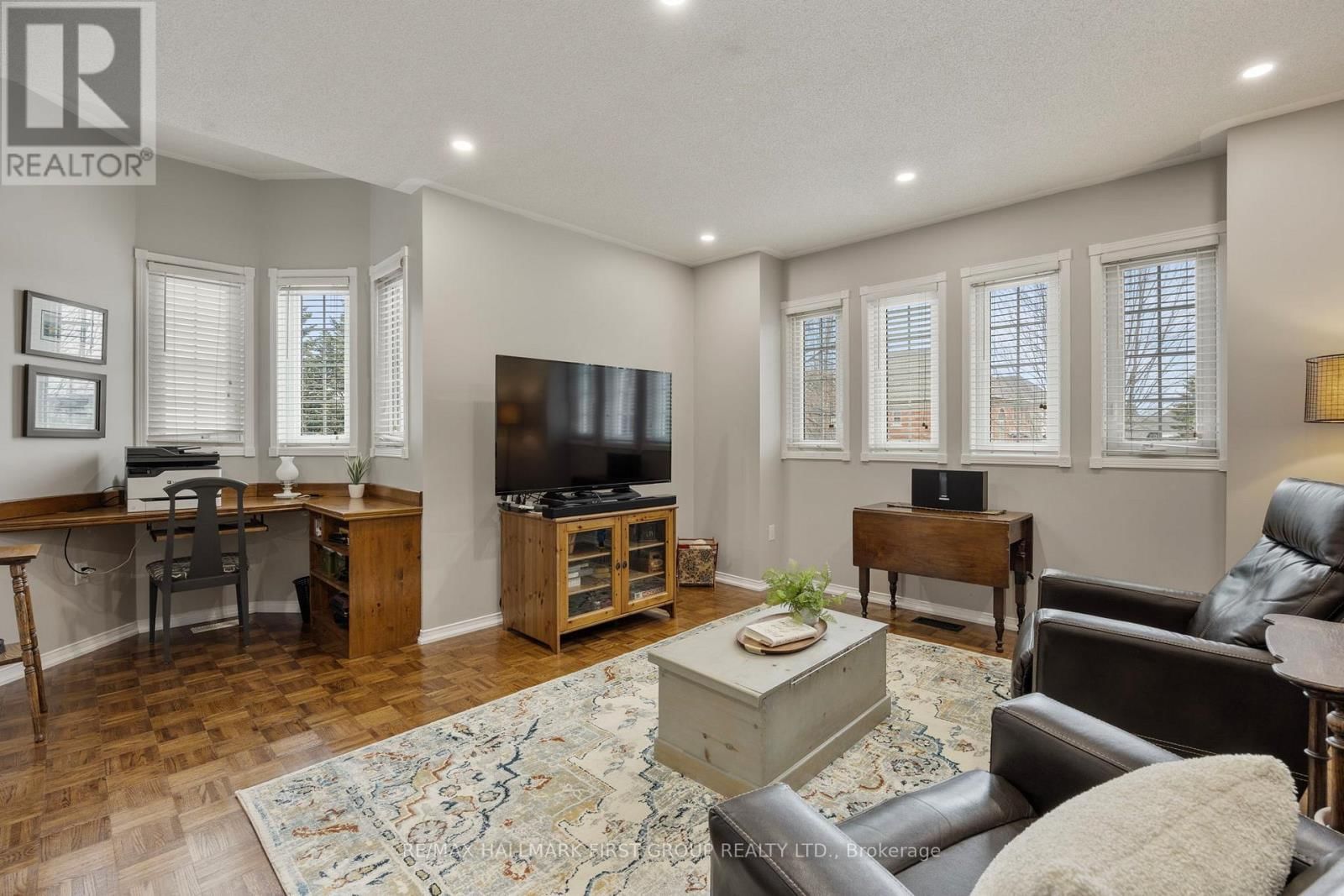 5 KNOX CRESCENT Image 13