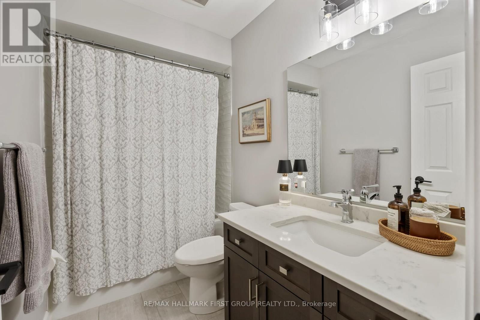 5 KNOX CRESCENT Image 23