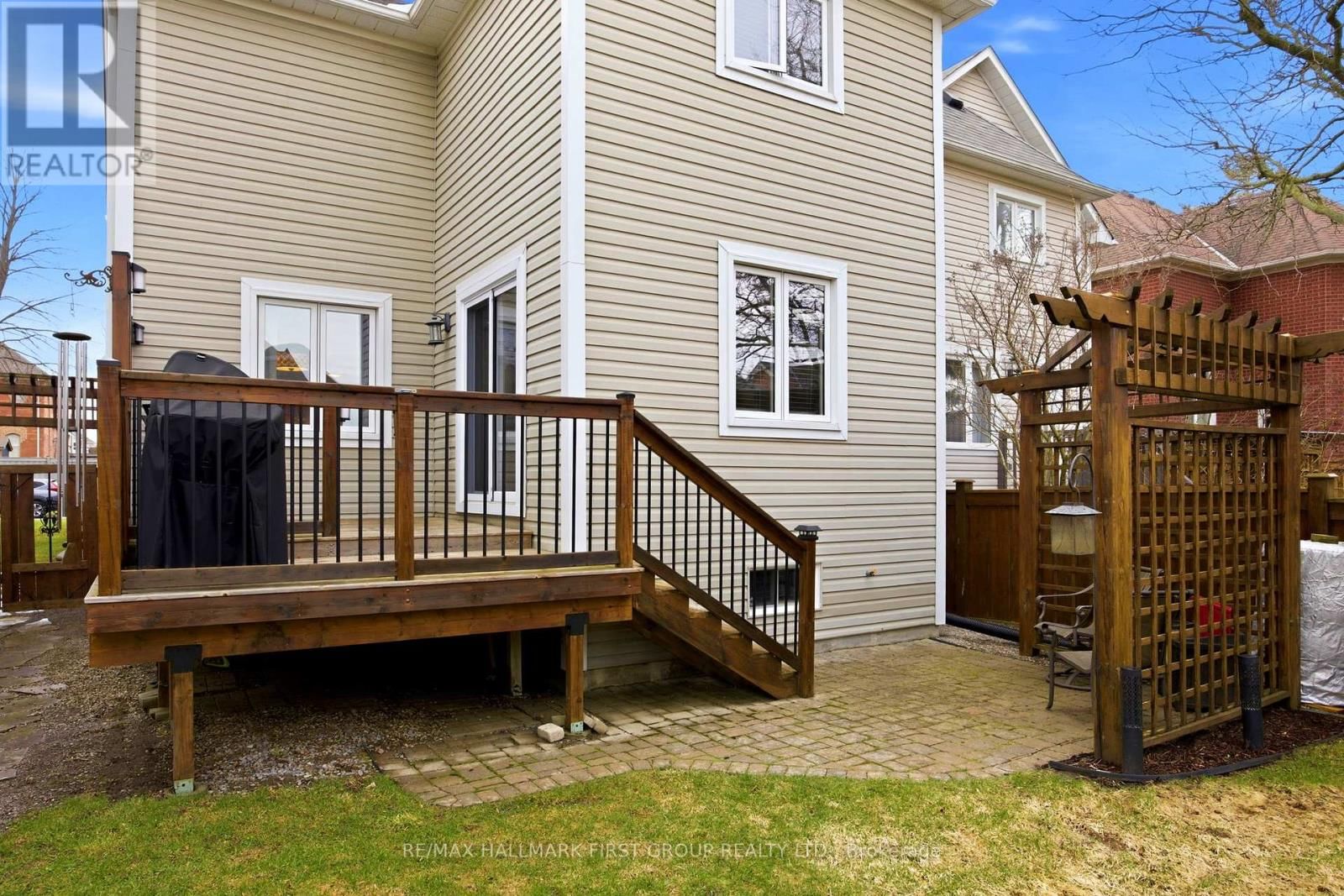 5 KNOX CRESCENT Image 32