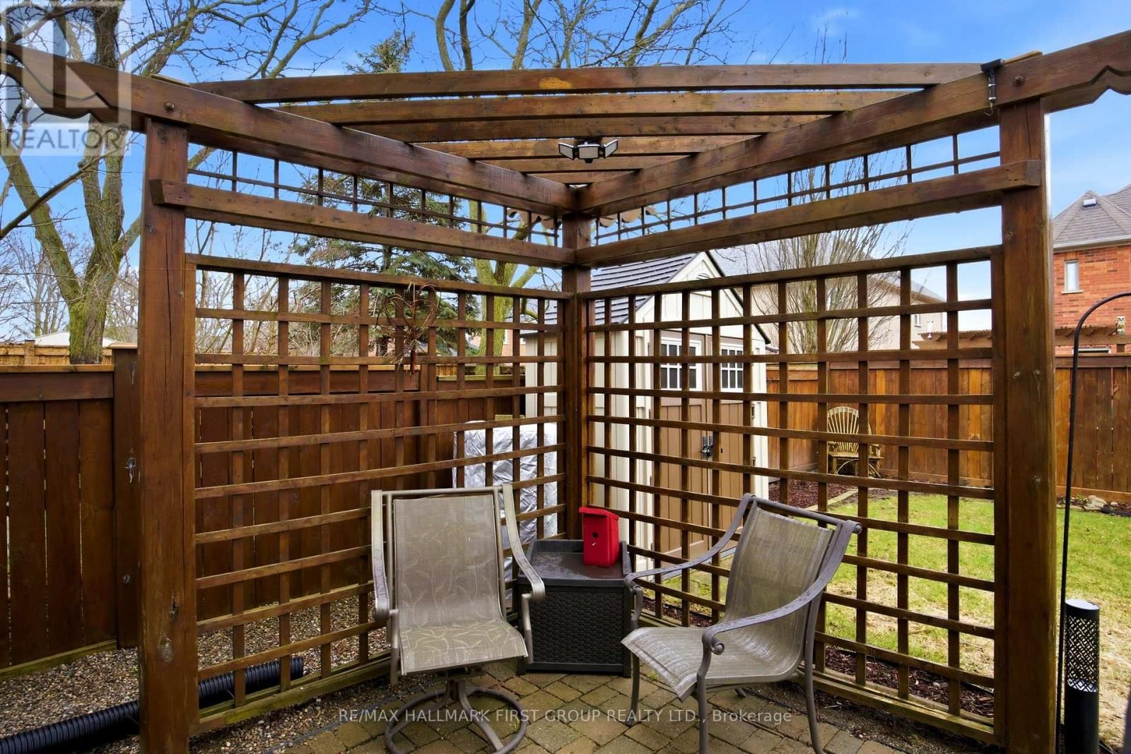 5 KNOX CRESCENT Image 36