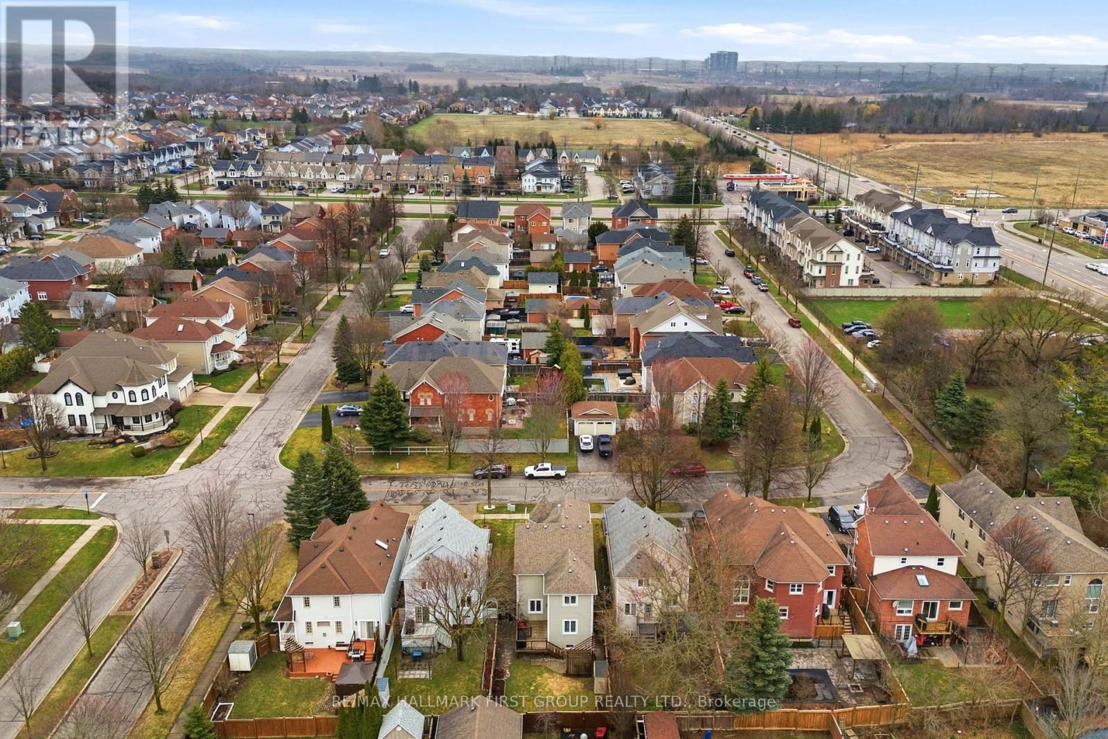 5 KNOX CRESCENT Image 40