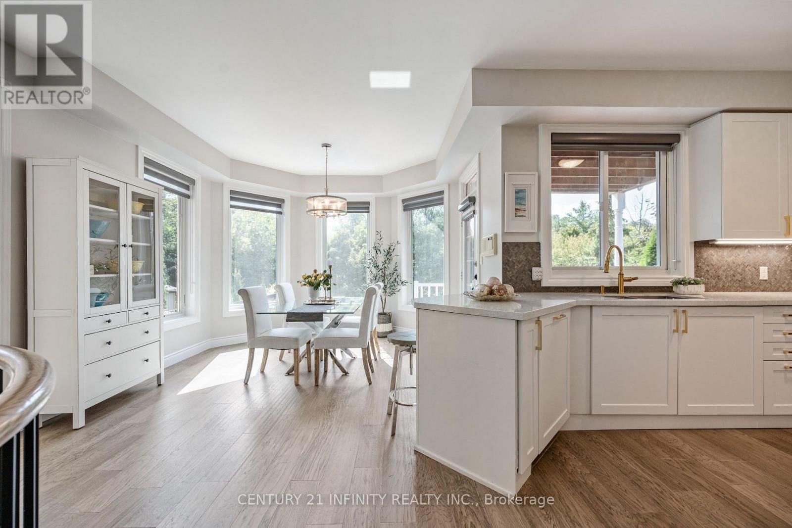 973 MOUNTVIEW COURT Image 12