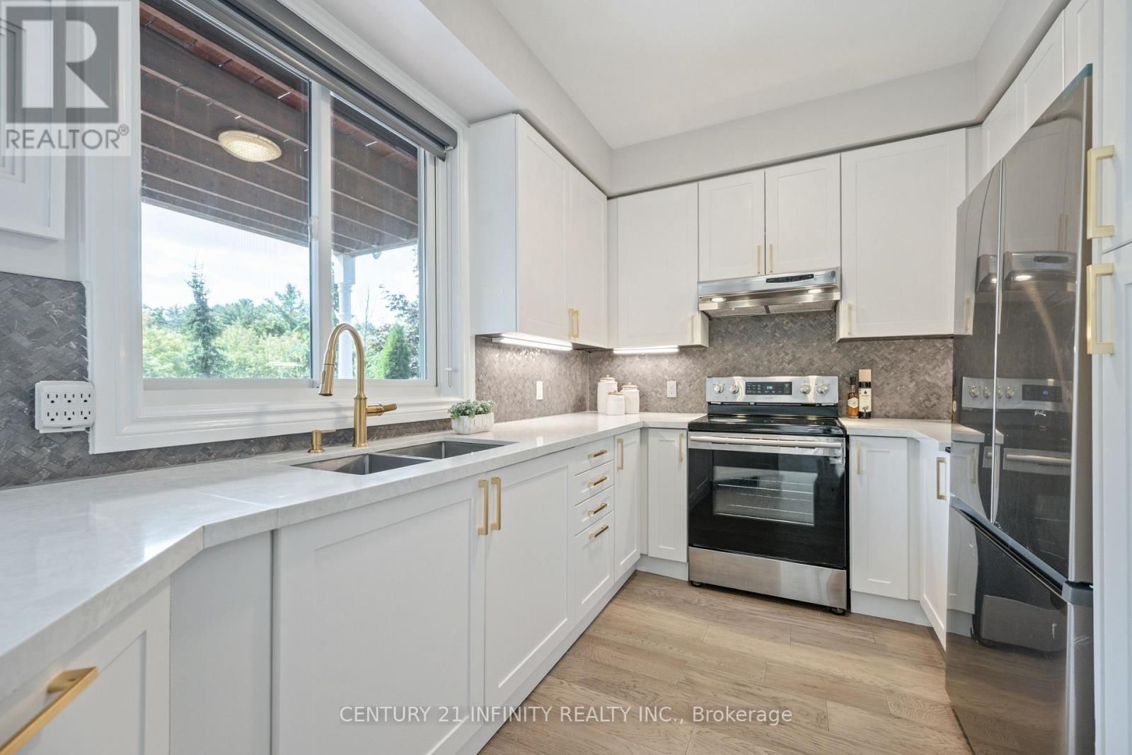 973 MOUNTVIEW COURT Image 13