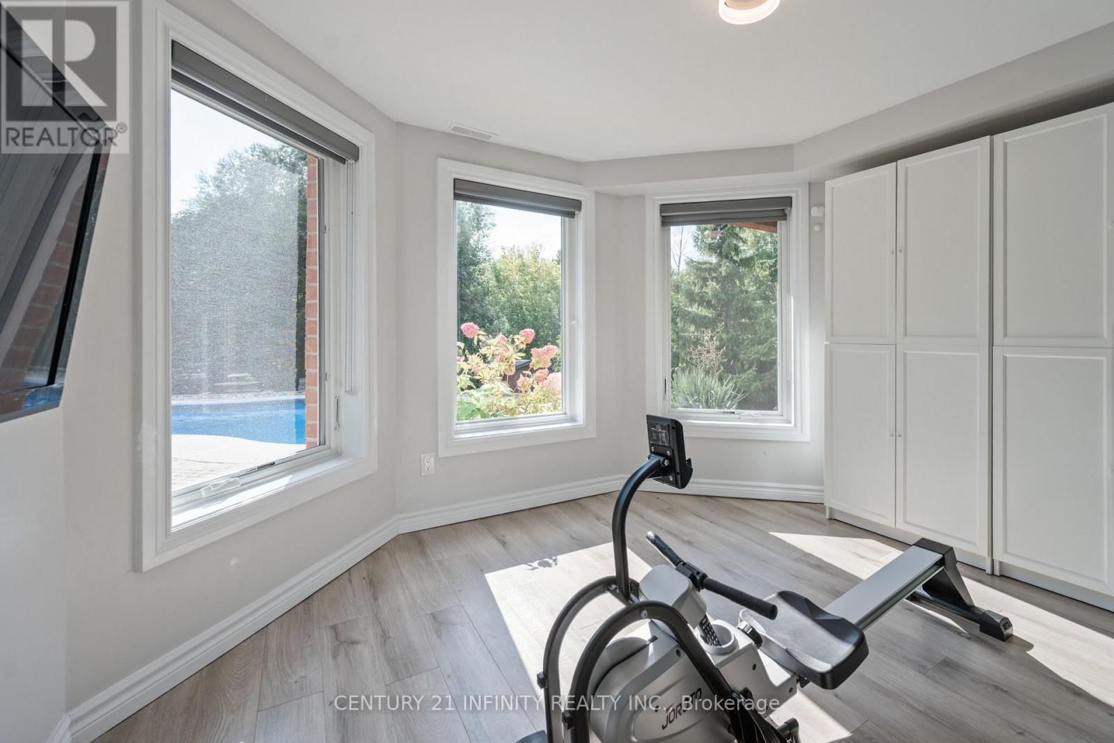 973 MOUNTVIEW COURT Image 37