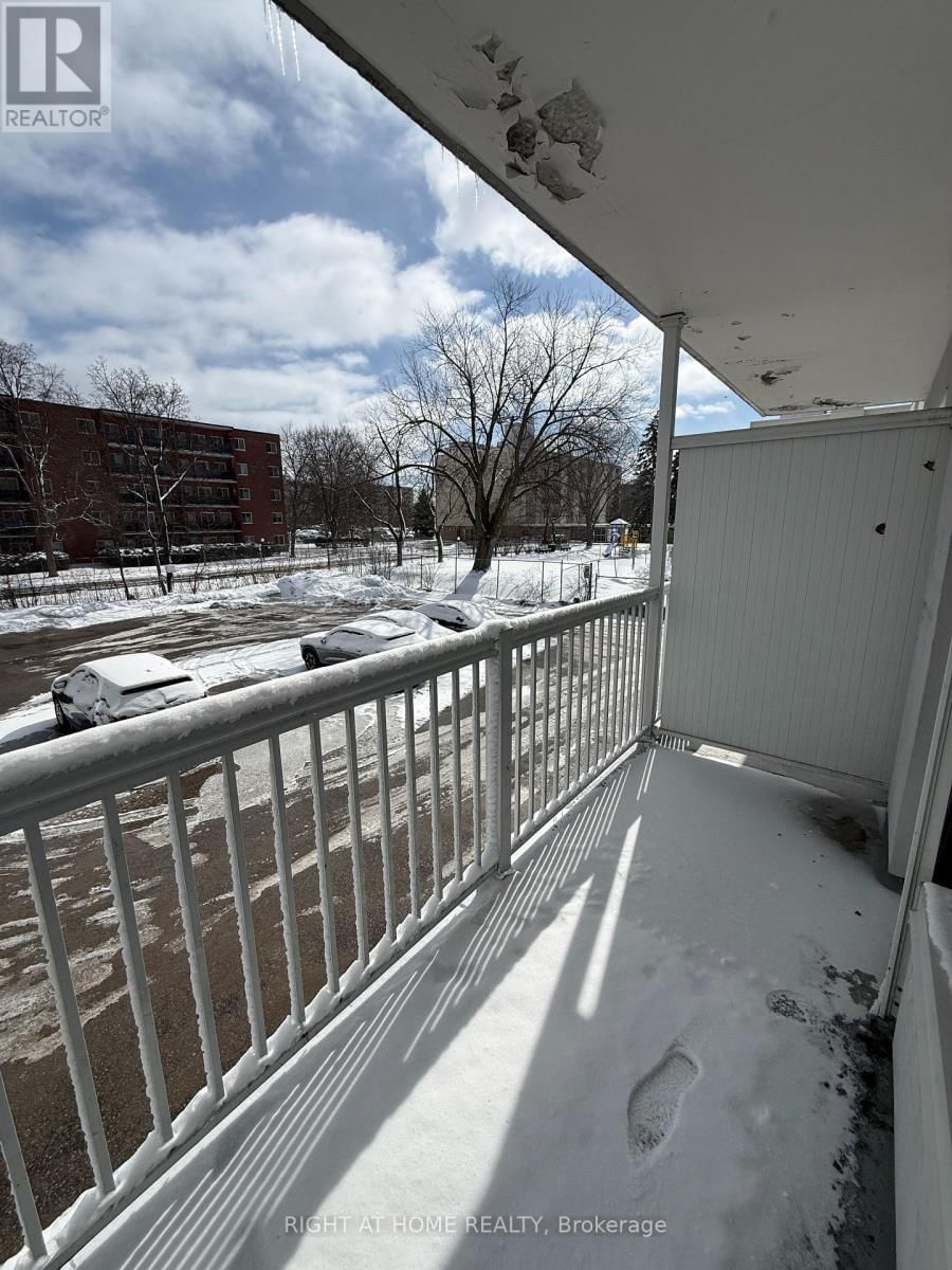 206 - 95 TAUNTON ROAD EAST Image 8